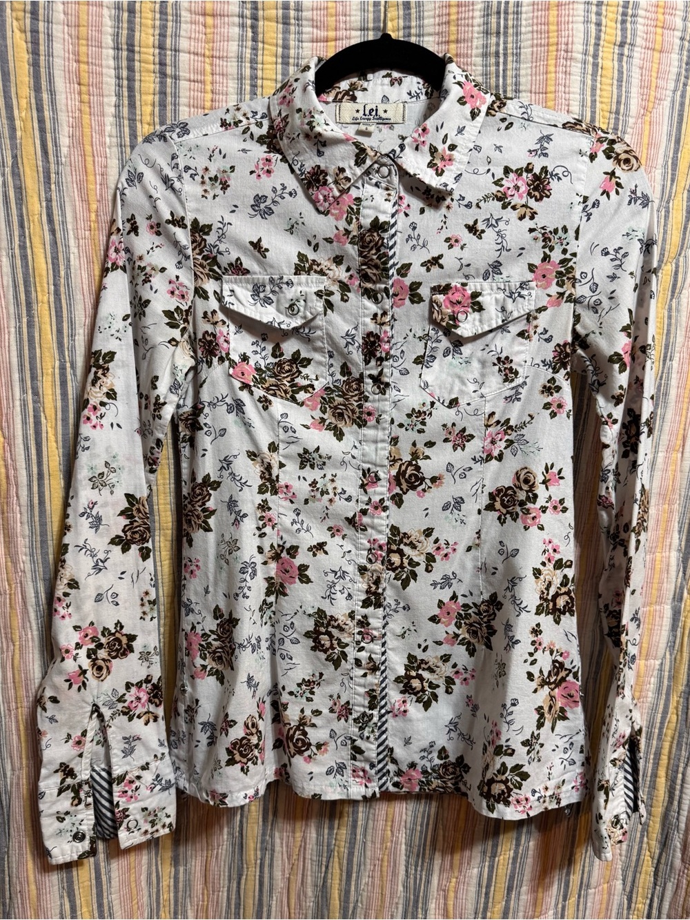 VTG lei Floral Button-Down 100% Cotton Shirt in White, Pink, Brown EUC Sz s